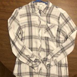 Gray and white plaid button down.